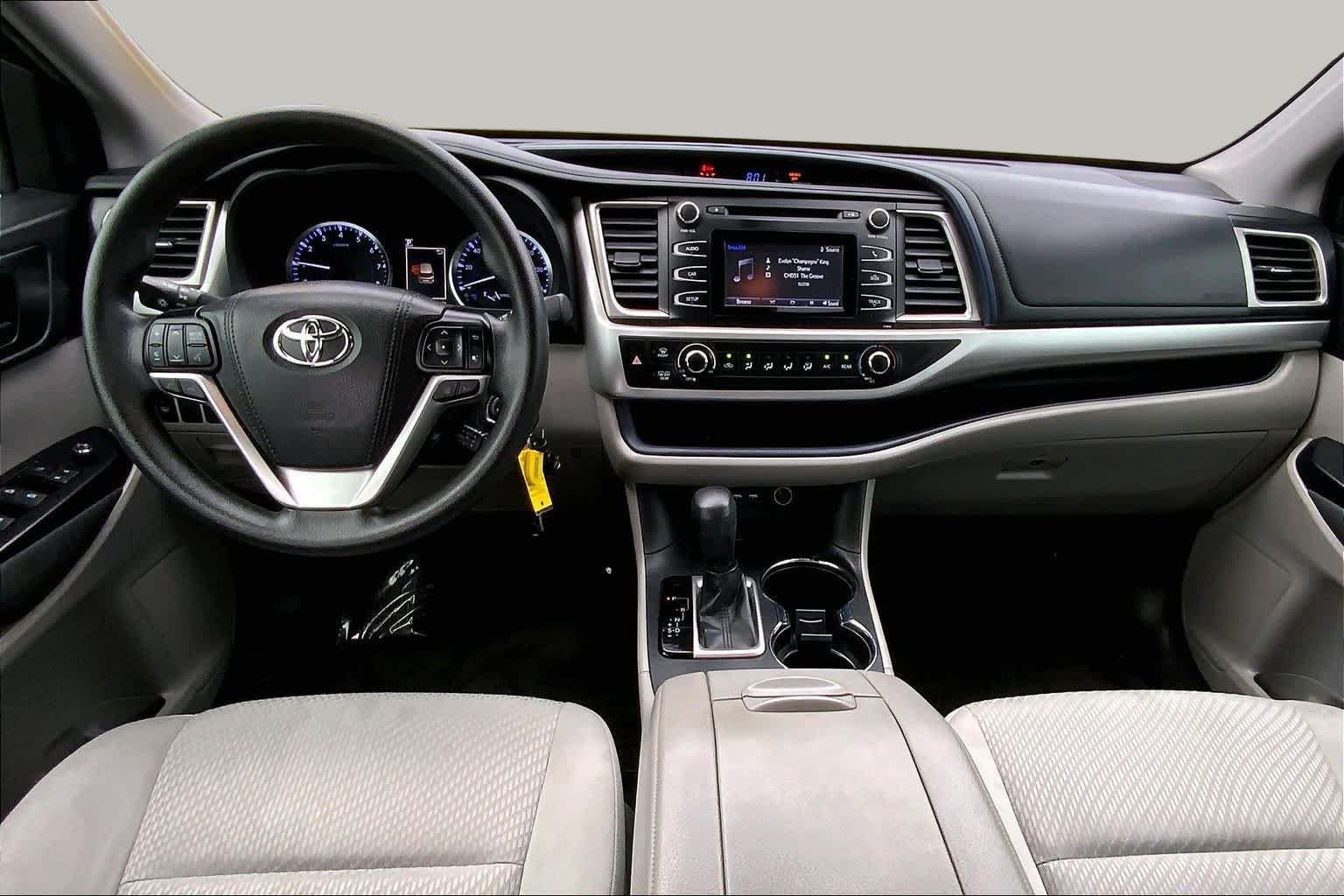 Used 2019 Predawn Gray Mica Toyota LE image 15