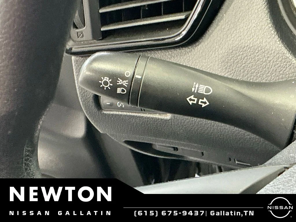 Used 2018 Magnetic Black Nissan S image 28