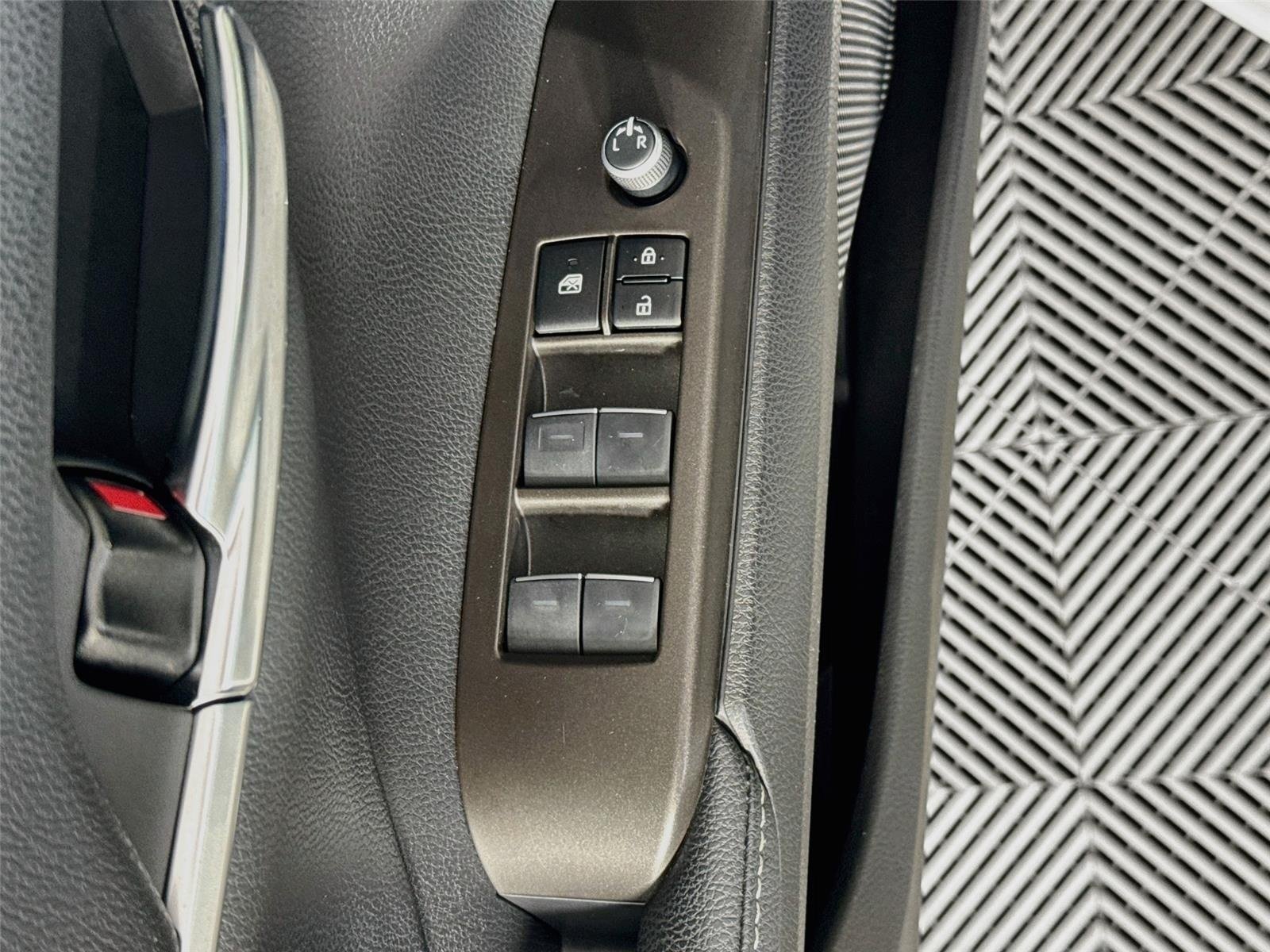 Used 2023 Ice Toyota XSE image 19
