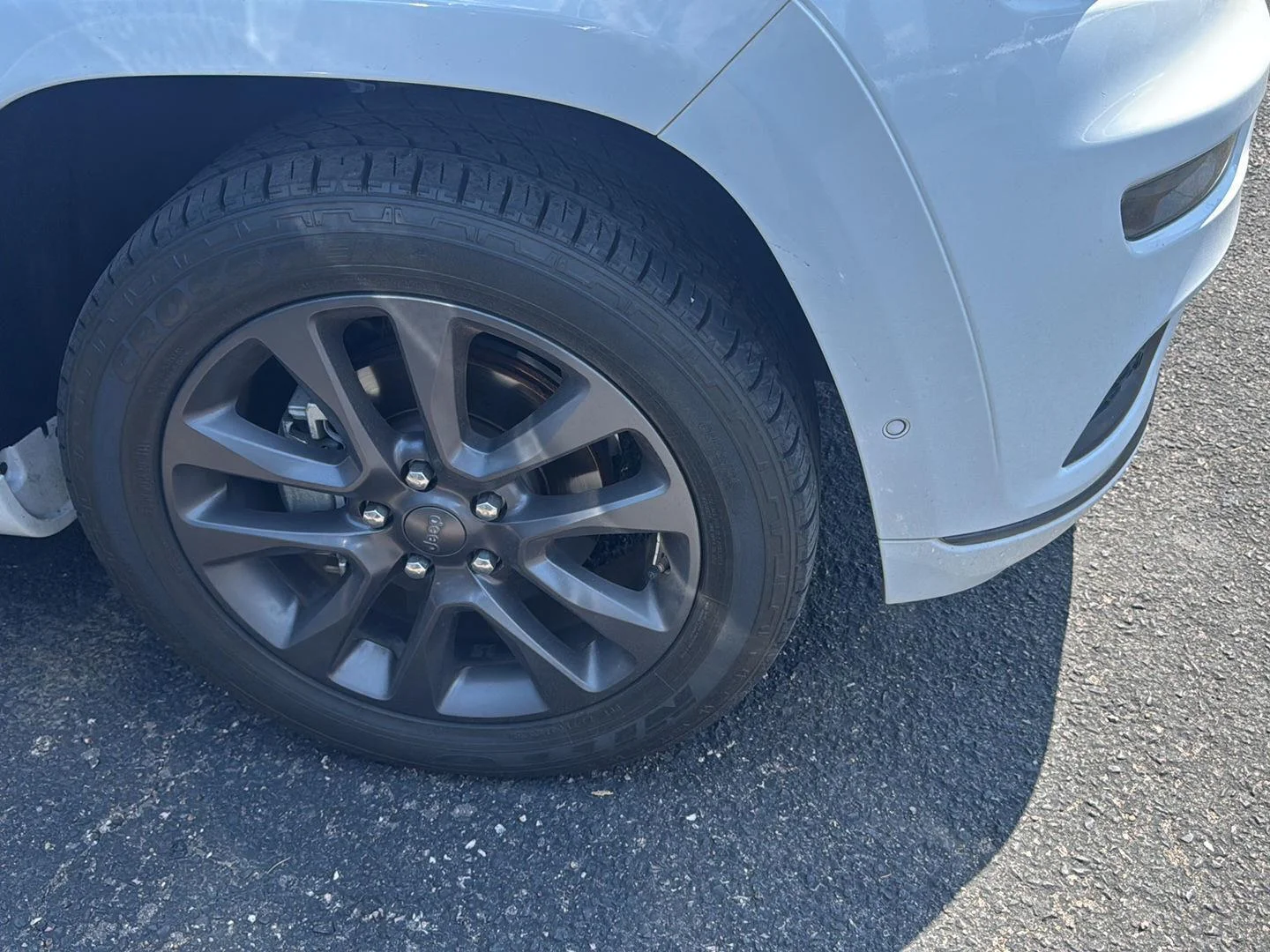 Used 2019 Bright White Clearcoat Jeep High Altitude image 3