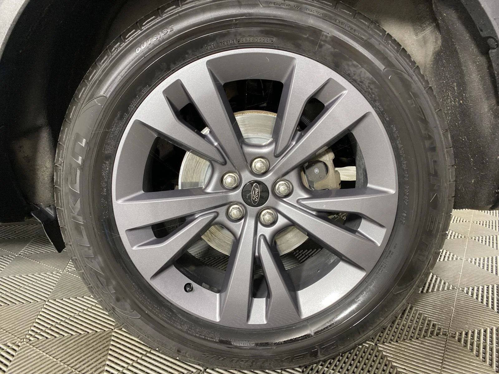 Used 2023 Iconic Silver Ford XLT image 12