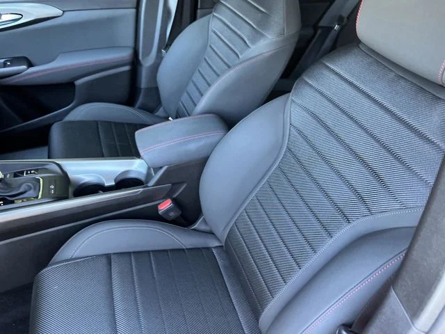 2025 Dodge Hornet GT - Photo 12