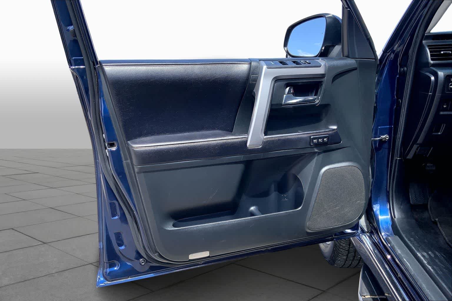 Used 2017 Nautical Blue Metallic Toyota Limited image 22