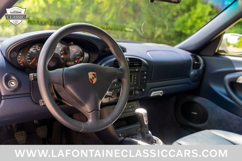 Used 2002 Silver Porsche Carrera image 4