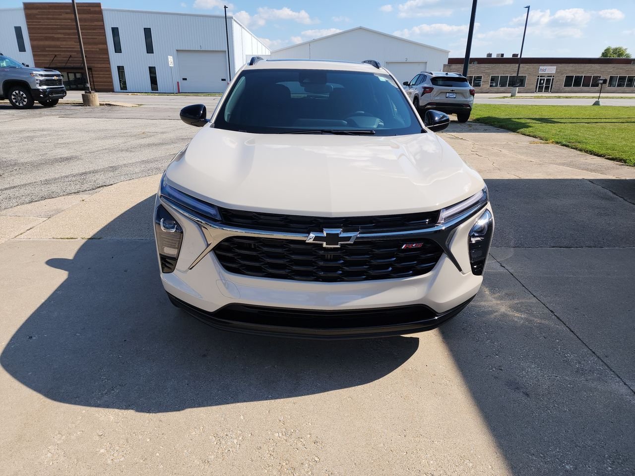New 2026 White Sands Chevrolet 2RS image 3