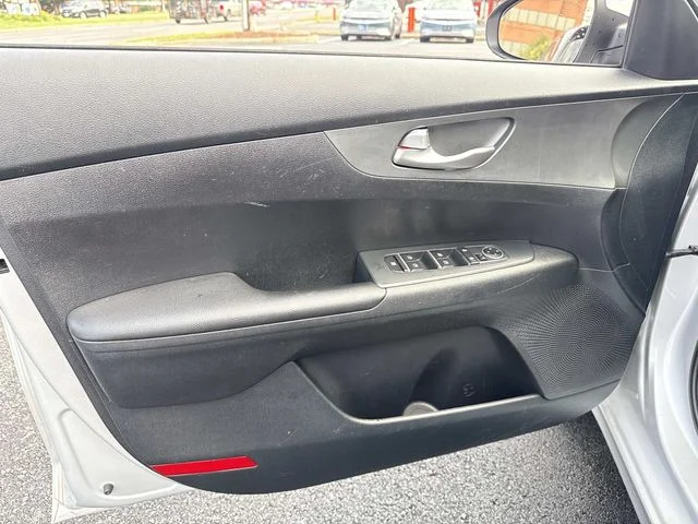 Used 2019 Silver Kia LXS image 24