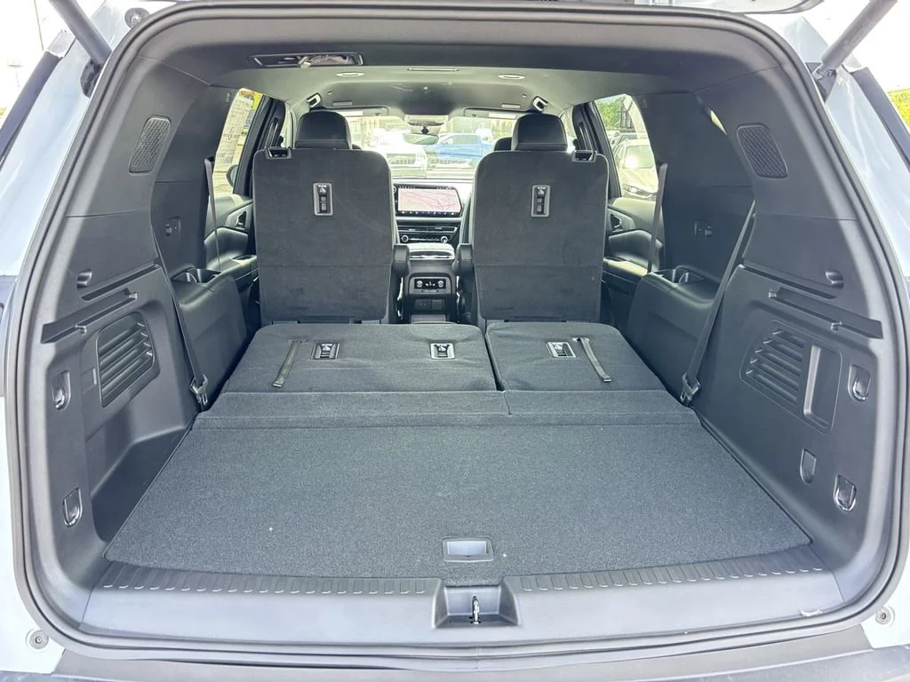 2026 Chevrolet Traverse LT - Photo 16