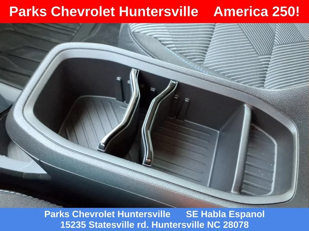 New 2027 Summit White Chevrolet LT image 9