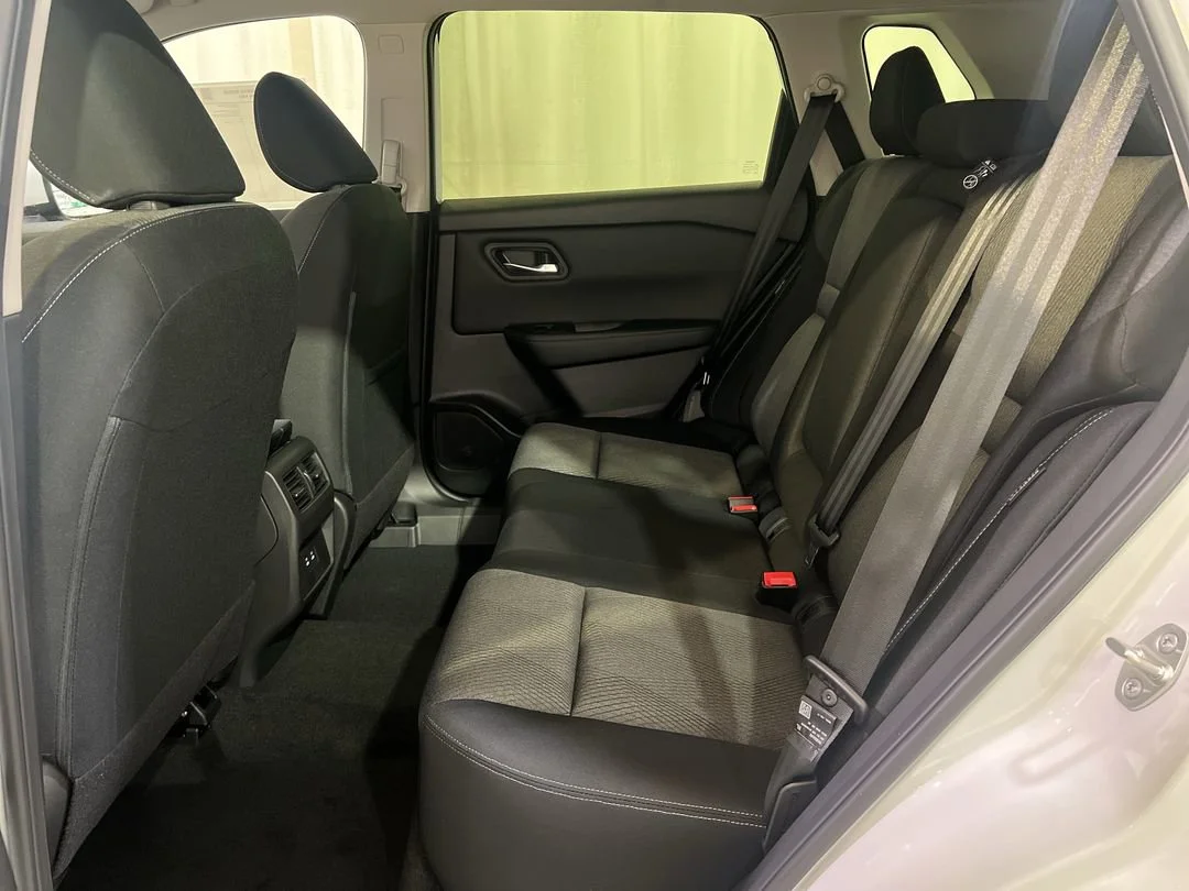 2026 Nissan Rogue SV - Photo 18