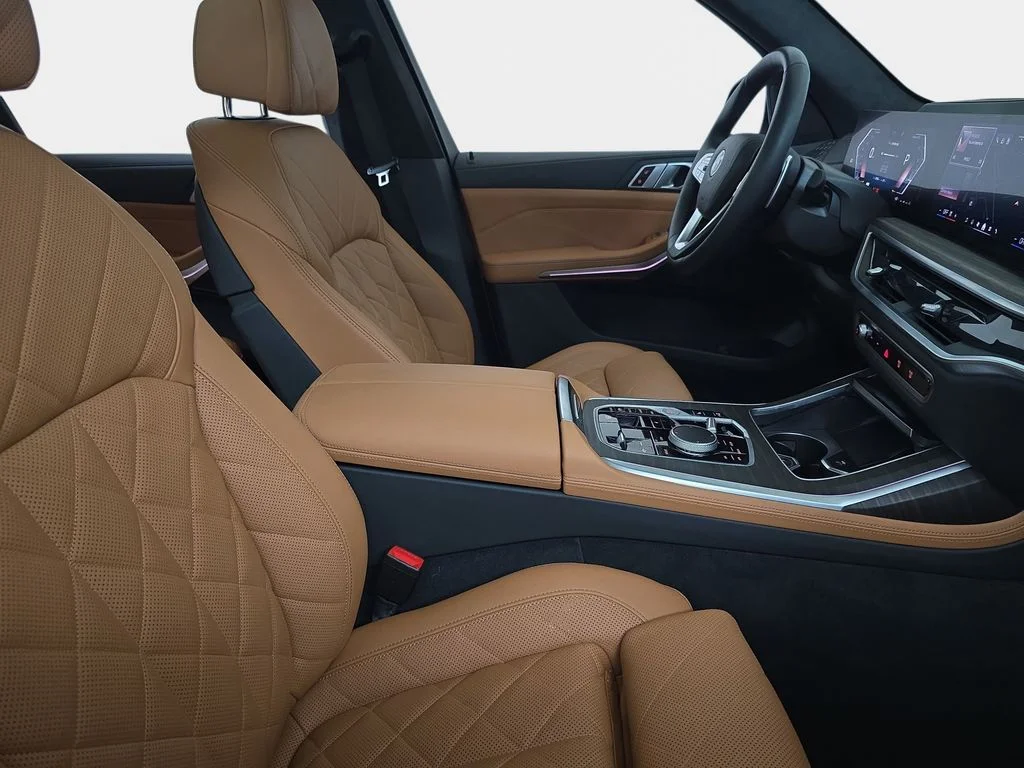 Used 2024 Skyscraper Gray Metallic BMW xDrive40i image 9