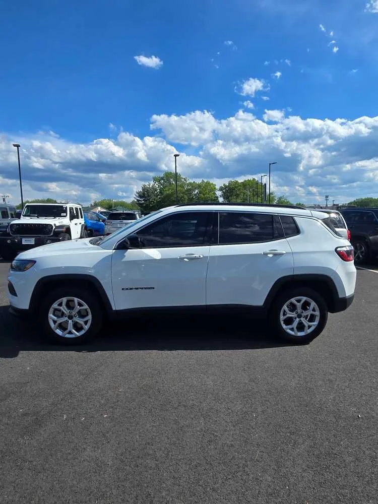 2025 Jeep Compass Latitude 4X4's photo