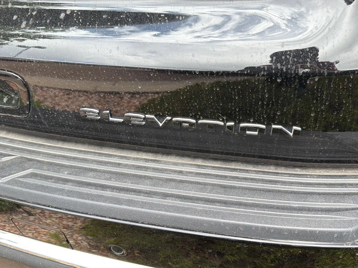 Used 2026 Onyx Black GMC Elevation image 7