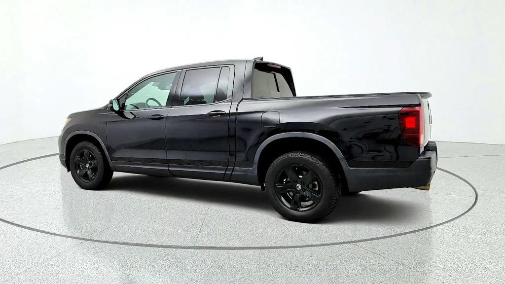 Used 2023 Crystal Black Pearl Honda Black Edition AWD image 7