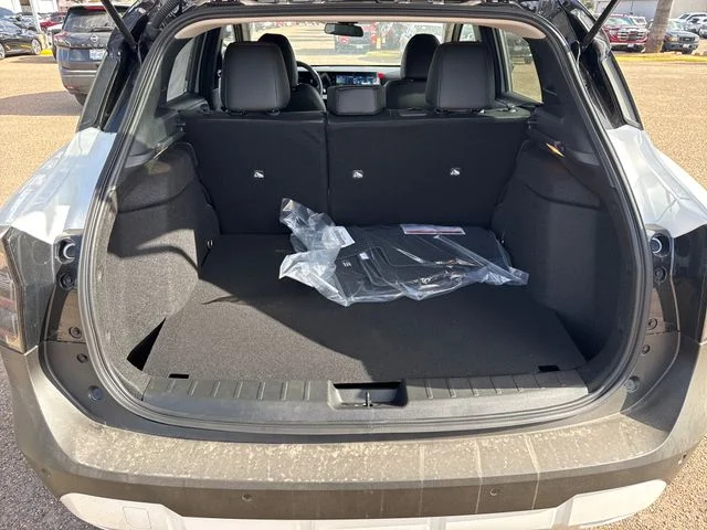 New 2027 Aspen White TriCoat / Super Black Two-tone Nissan SR image 27