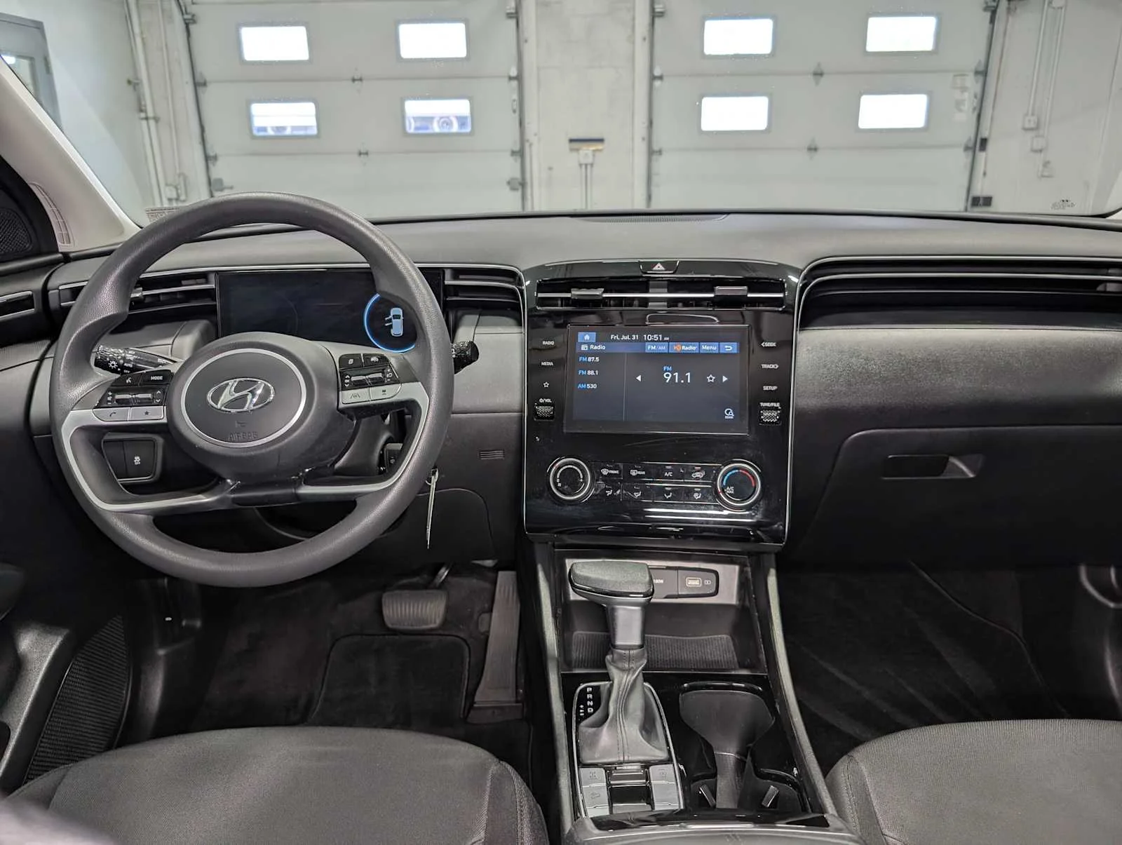 Used 2024 Hampton Gray Hyundai SE image 17