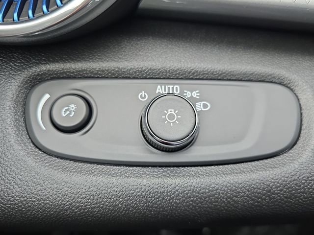 2026 Chevrolet Trax LT - Photo 18