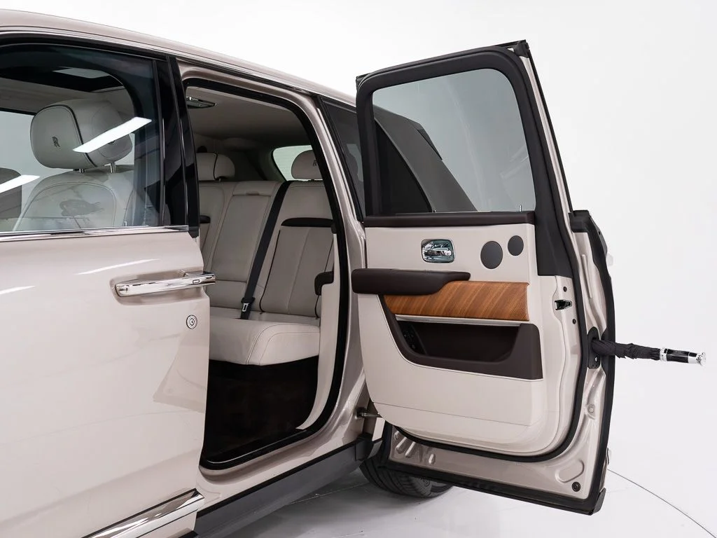 Certified Used 2019 White Sands Rolls-Royce  image 29