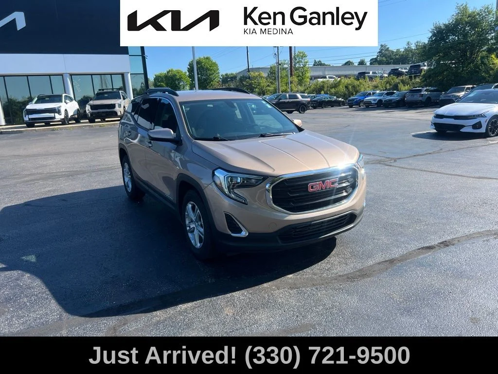 Used 2018 Brown GMC SLE image 3