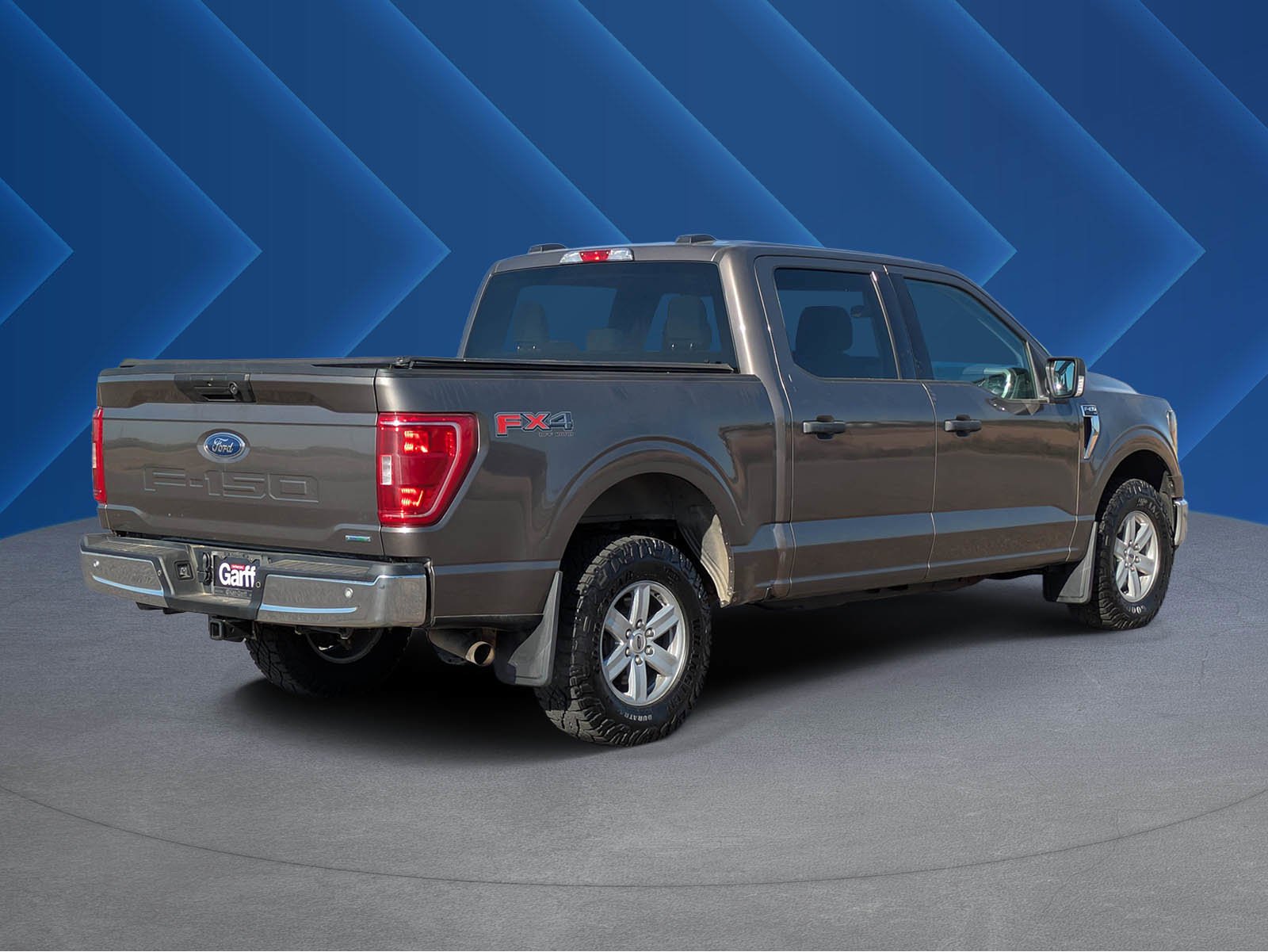 Used 2023 Bronze Ford XLT image 3