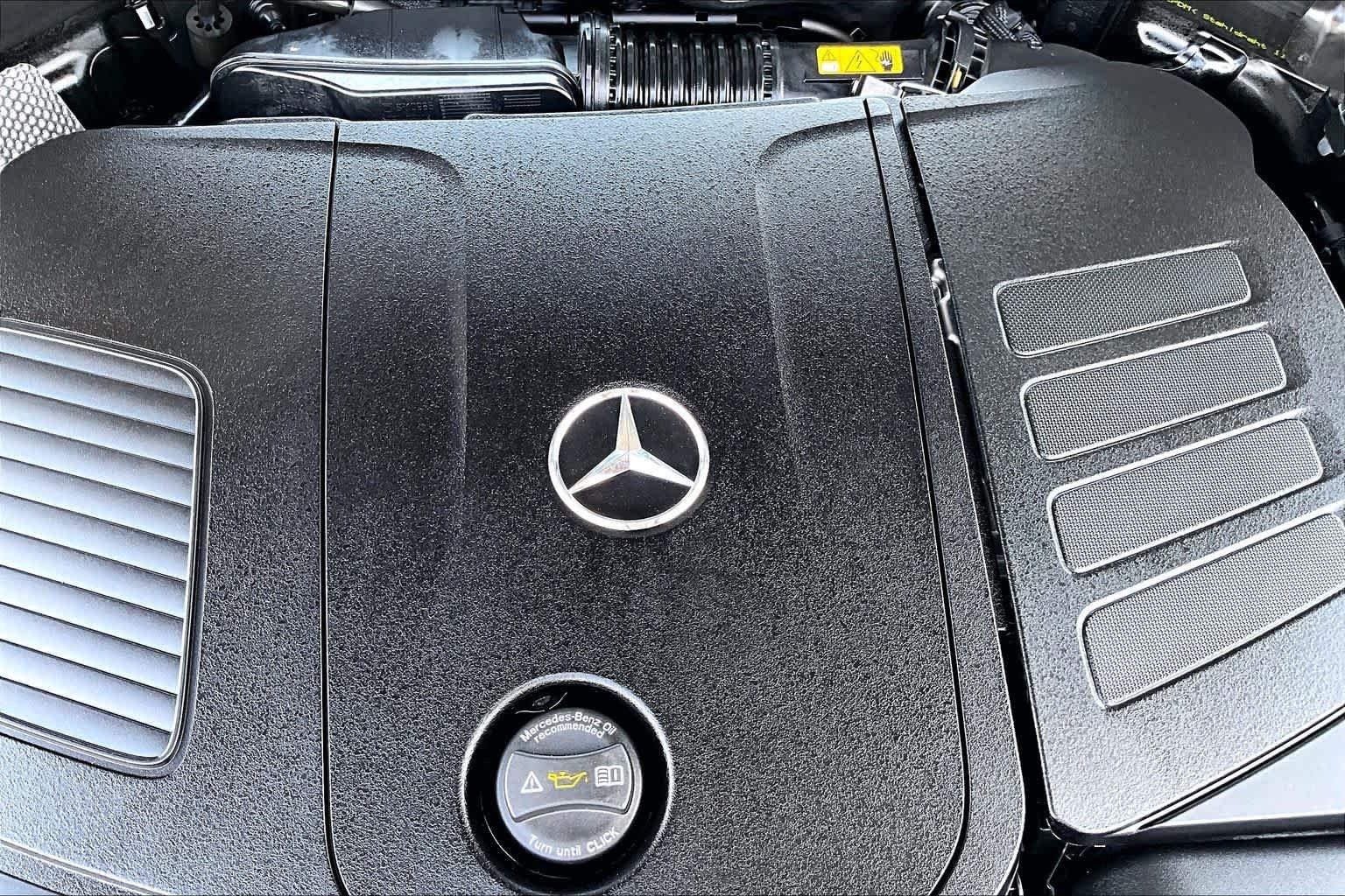 Certified Used 2026 MANUFAKTUR Alpine Grey Mercedes-Benz GLC 300 image 30