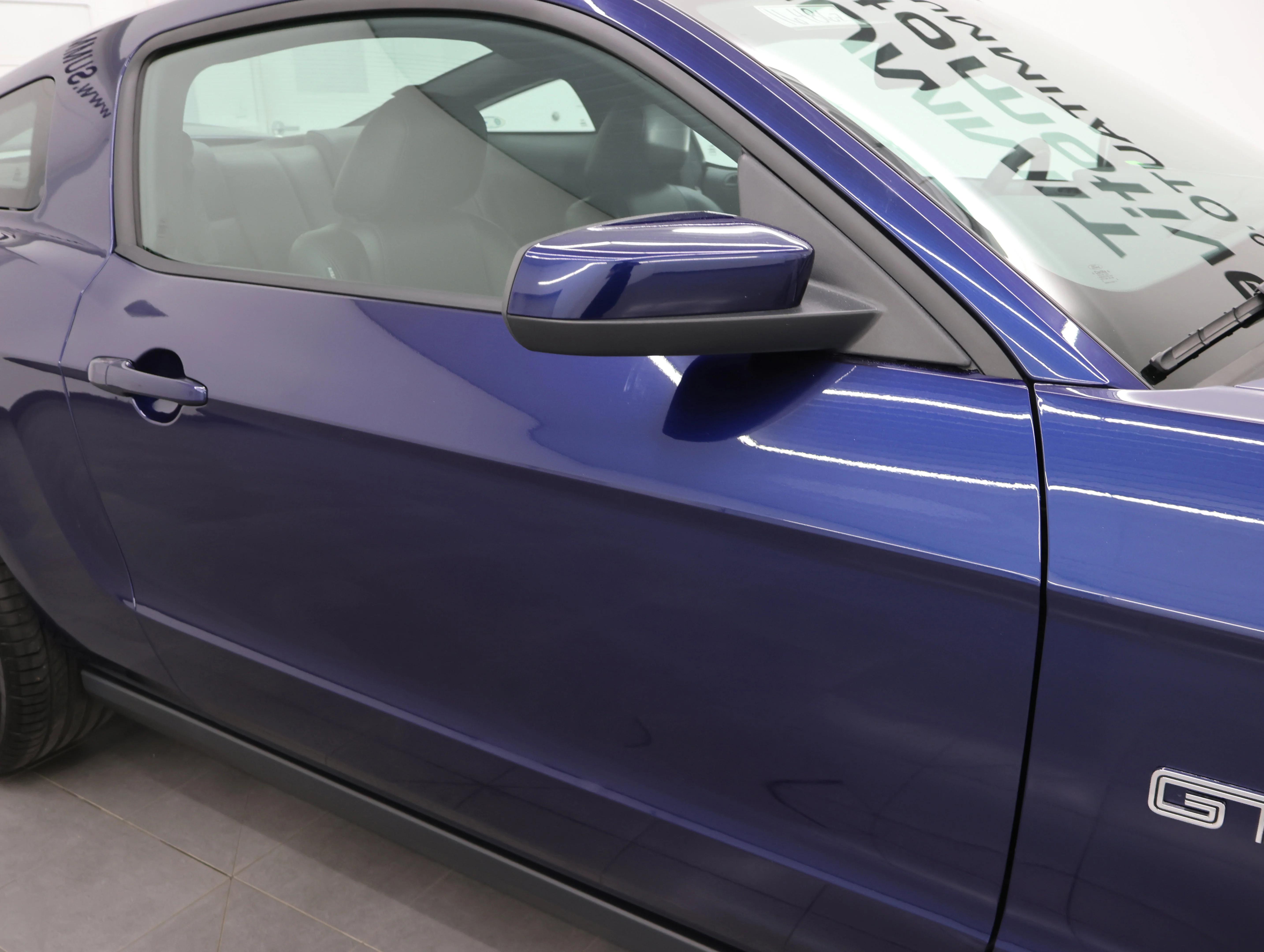 Used 2010 Kona Blue Metallic Ford GT Premium image 23