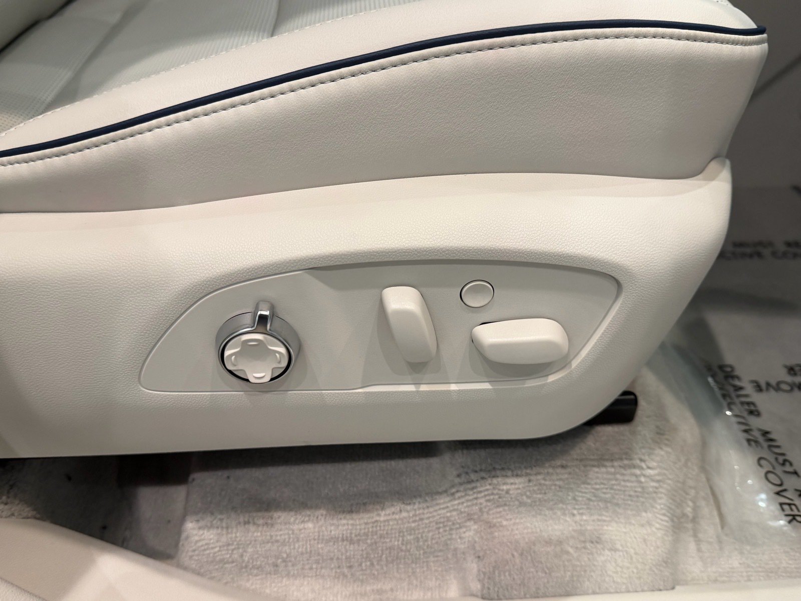 2026 Buick Enclave Avenir - Photo 13