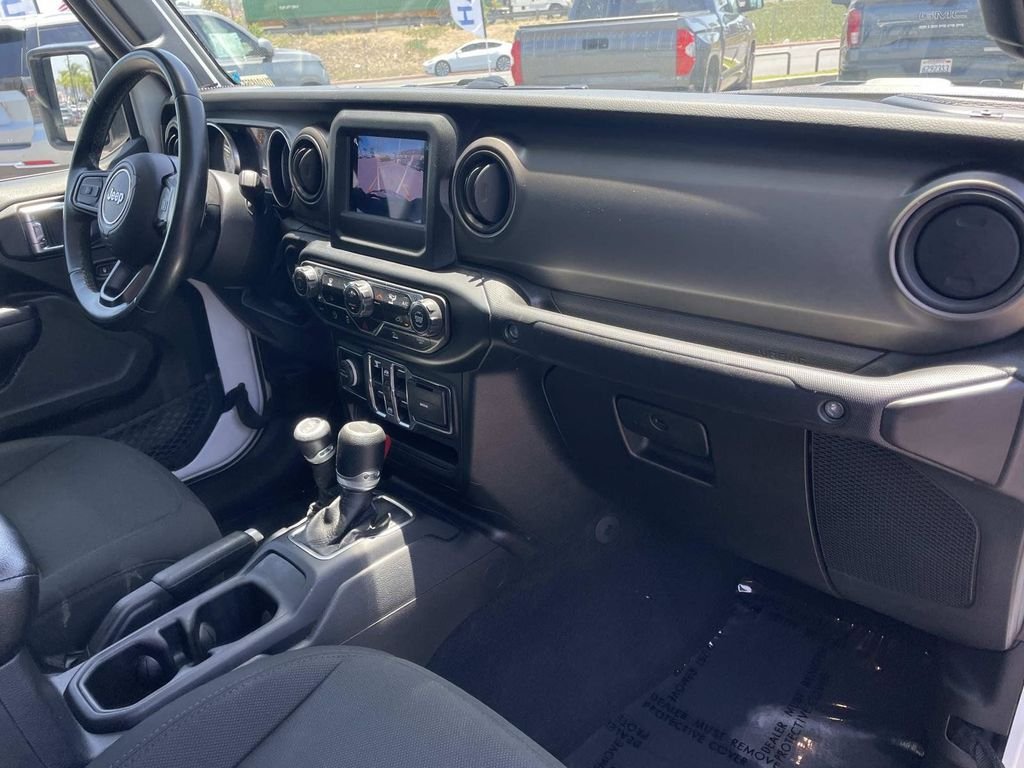 Used 2022 White Jeep Sport image 30