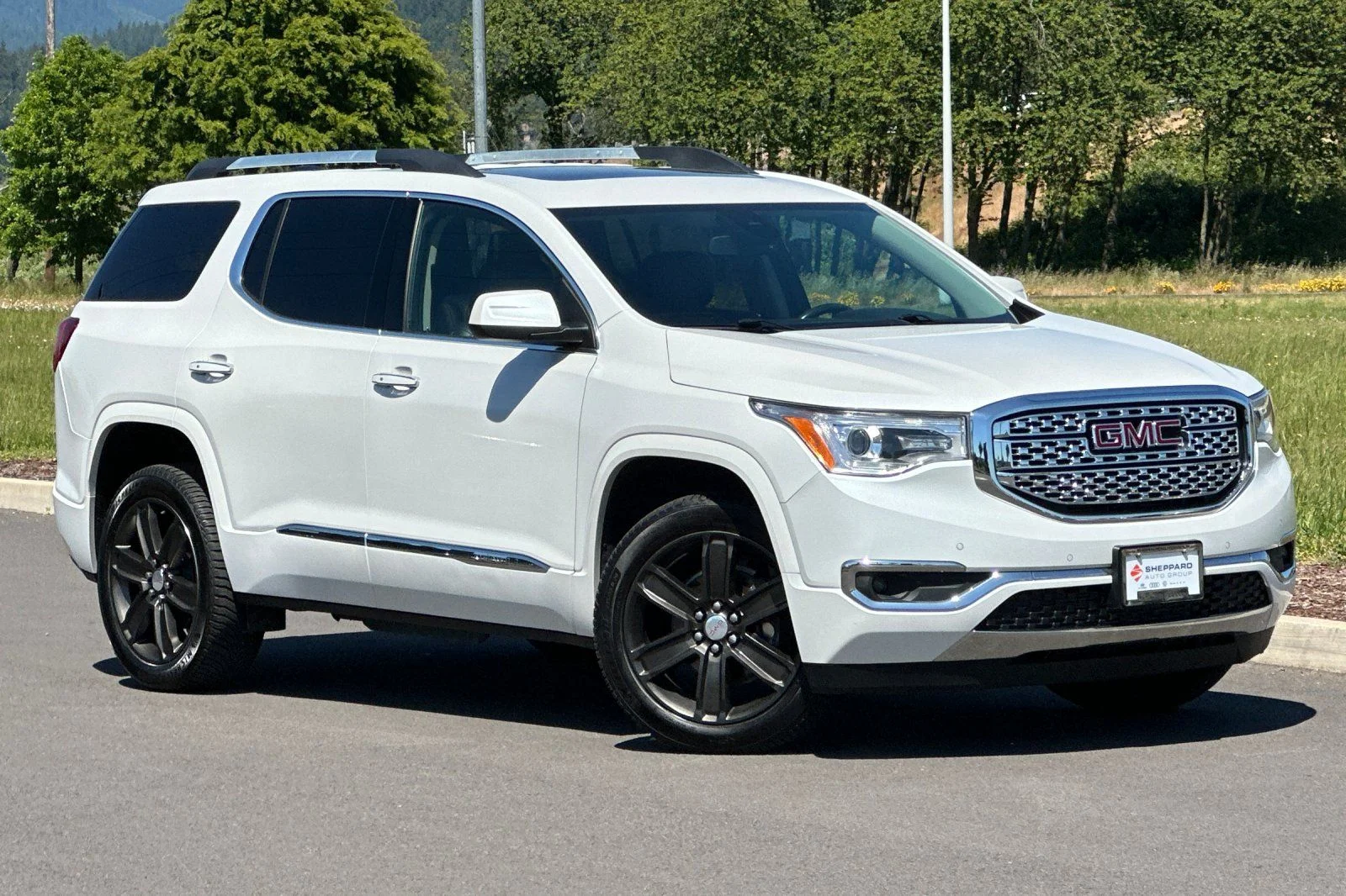 2019 GMC Acadia Denali AWD's photo
