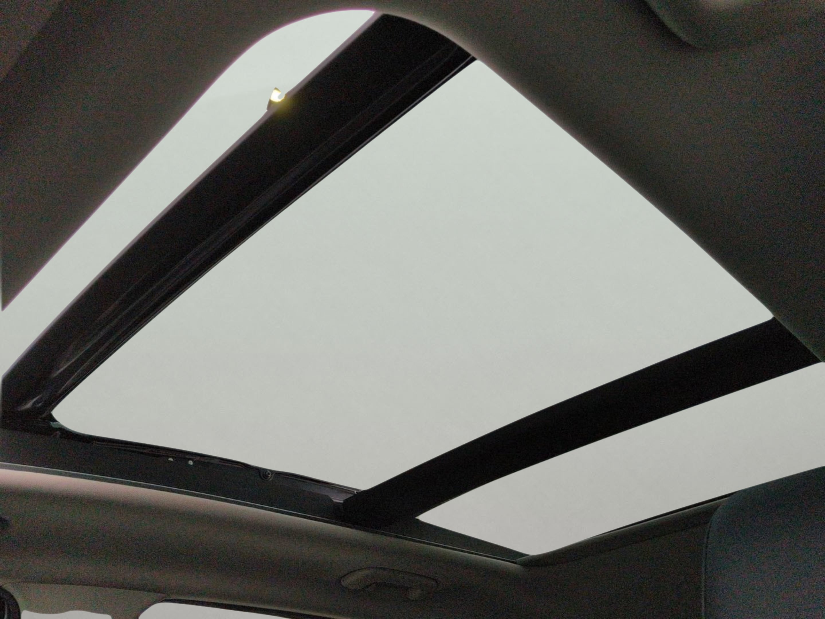 New 2026 Glacial White Pearl Kia SX image 59