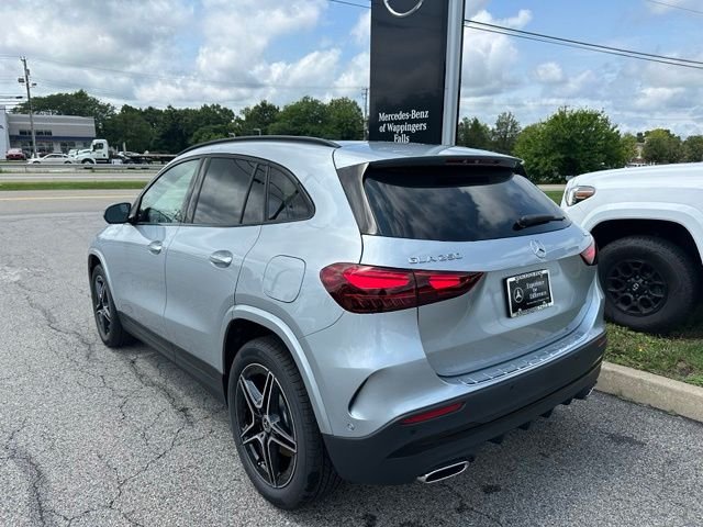 New 2026 Cirrus Silver Metallic Mercedes-Benz GLA 250 image 3