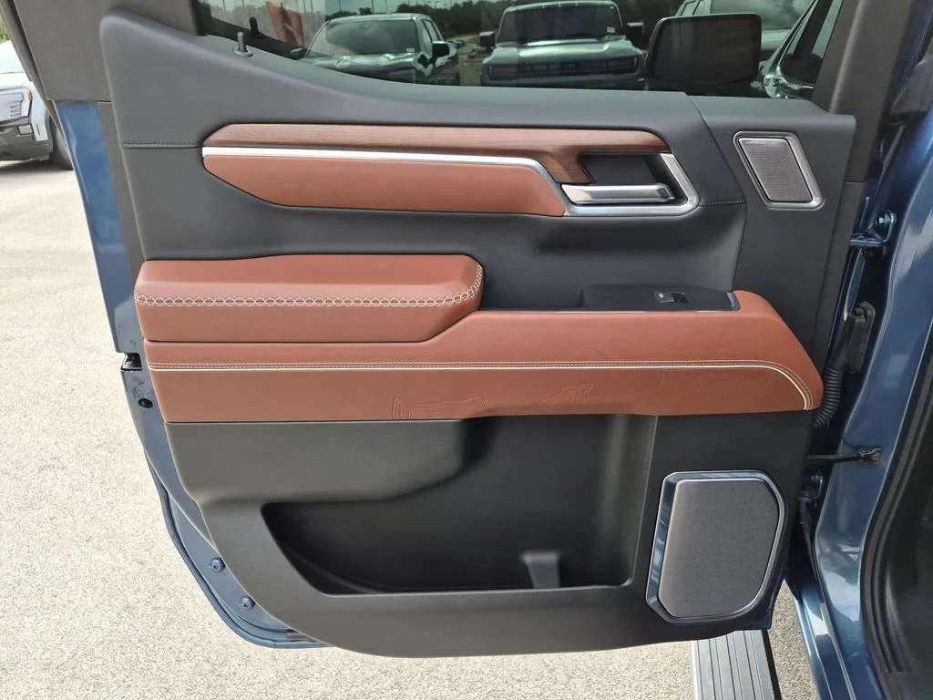 Used 2025 Blue GMC Denali Ultimate image 37