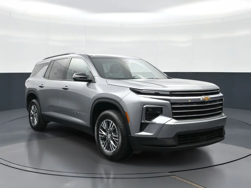 Used 2025 Gray Chevrolet LT image 13