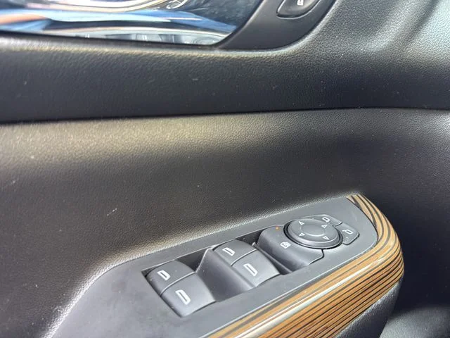 Used 2018 Red GMC SLE-1 image 27