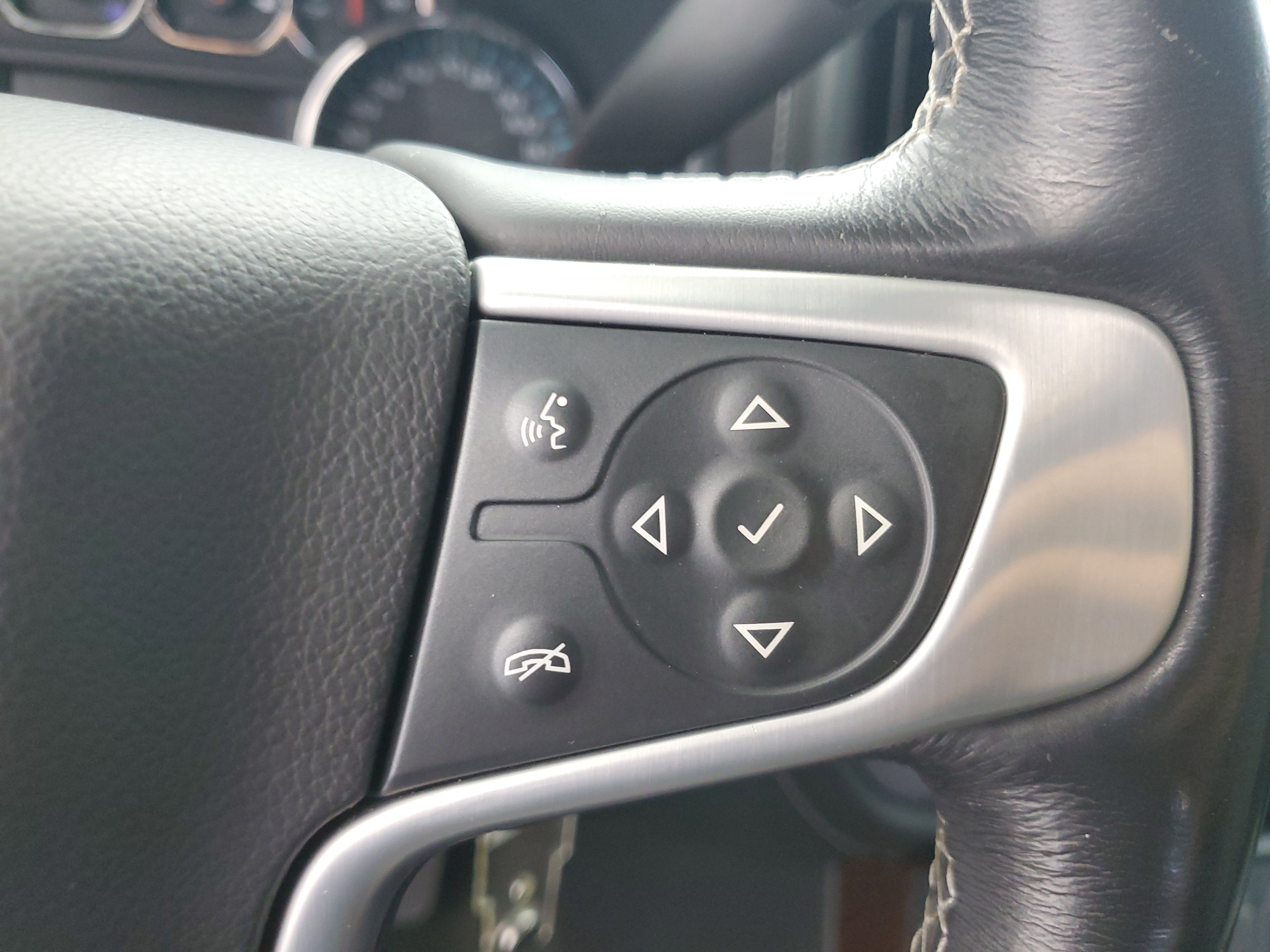 Used 2018 Quicksilver Metallic GMC SLT image 25