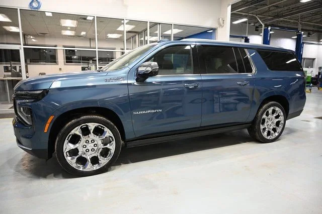 2026 Chevrolet Suburban High Country - Photo 8