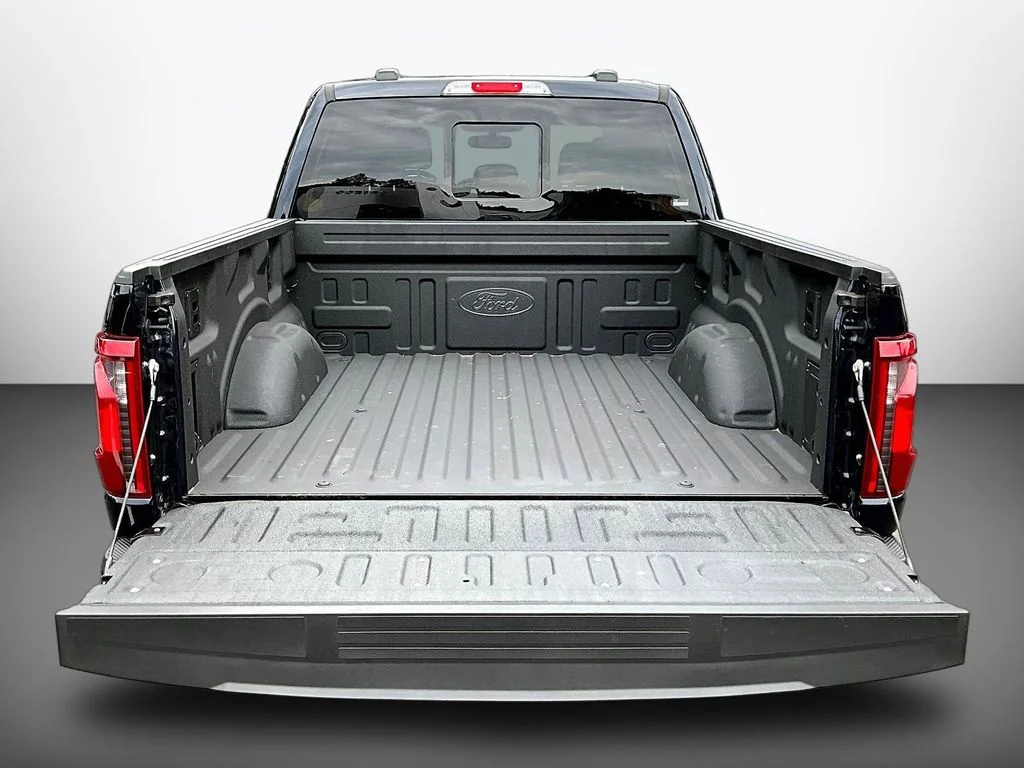 Used 2026 Blue Ford XLT image 9