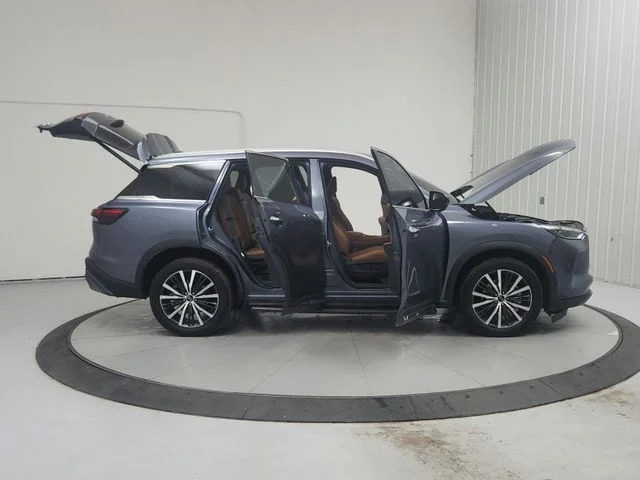 Used 2025 Blue INFINITI Sensory image 16
