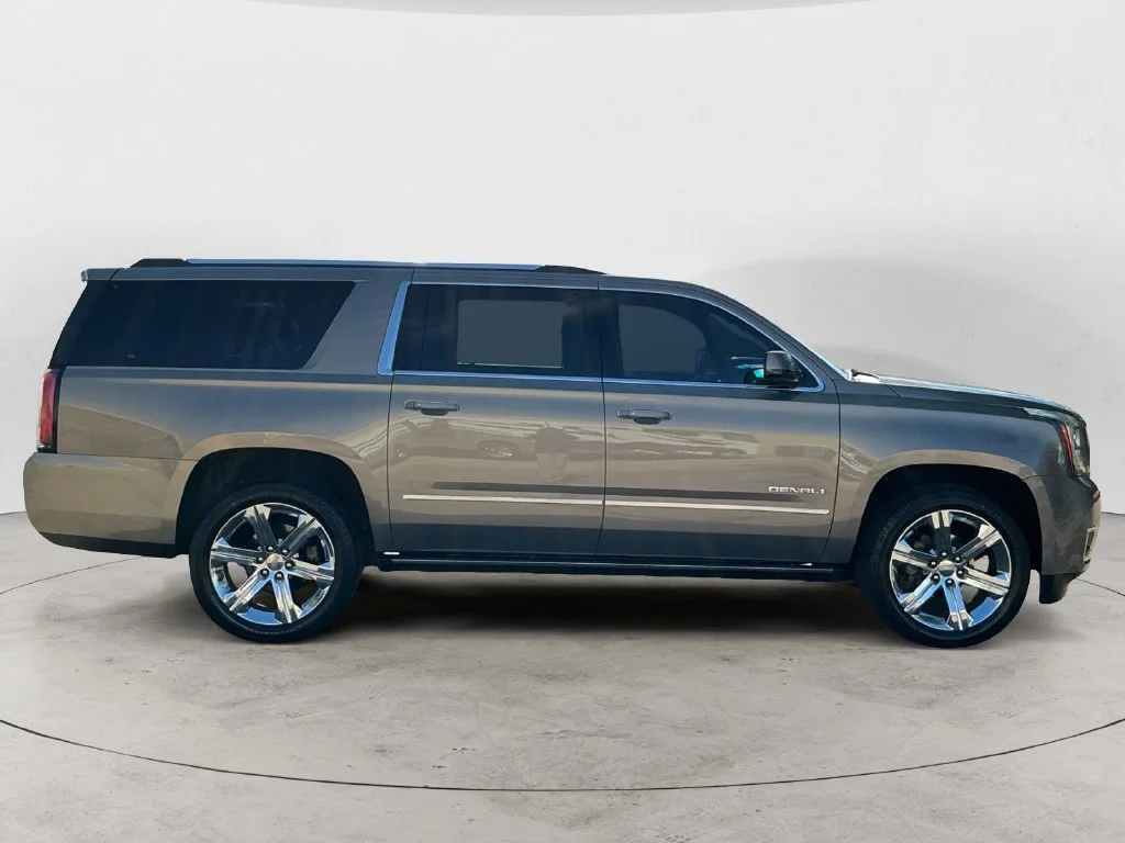 Used 2019 PEPPERDUST METALLIC GMC Denali image 7