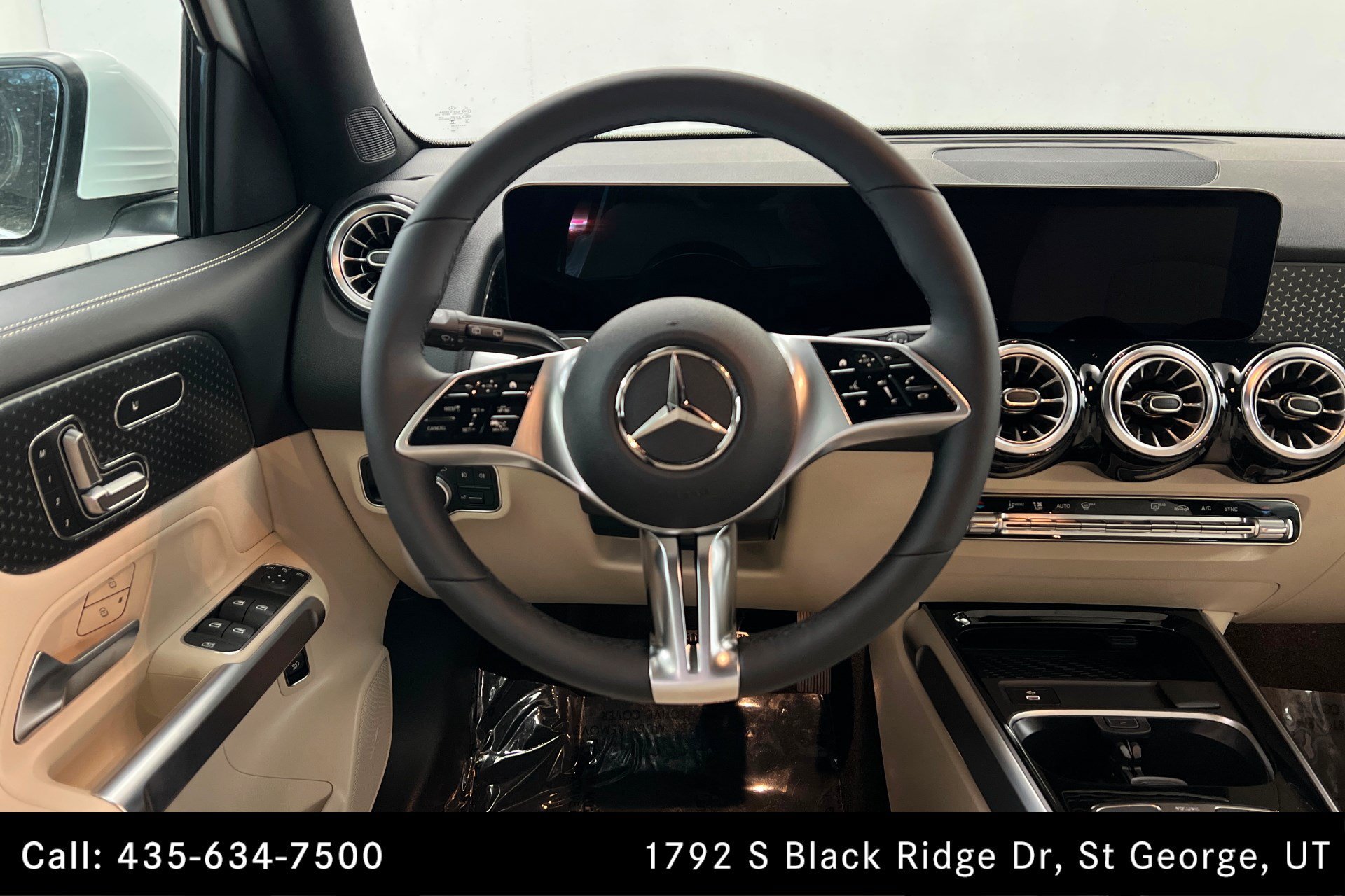 Certified Used 2026 Polar White Mercedes-Benz GLB 250 image 13