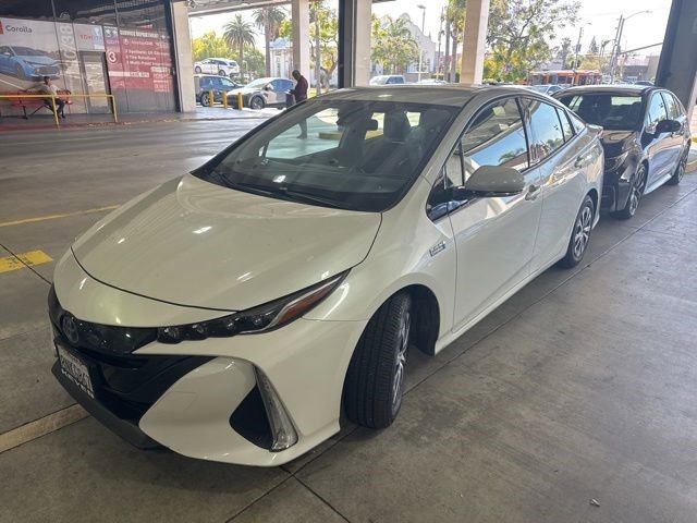 2020 Toyota Prius Prime XLE's photo