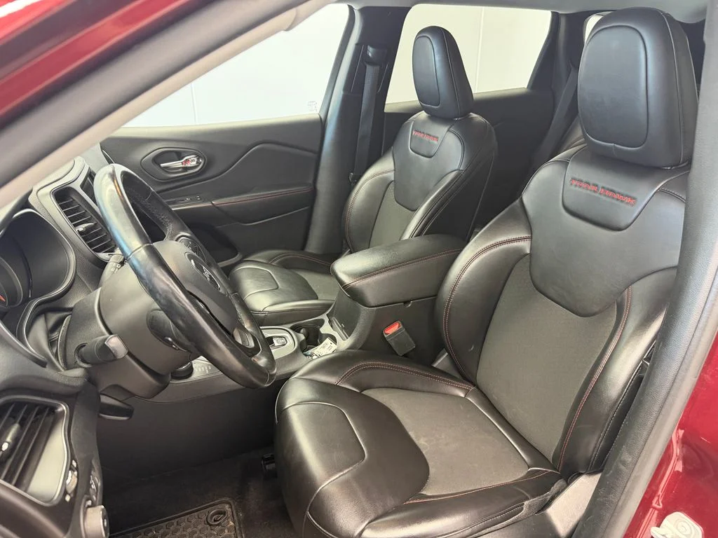 Used 2020 Red Jeep Trailhawk image 9