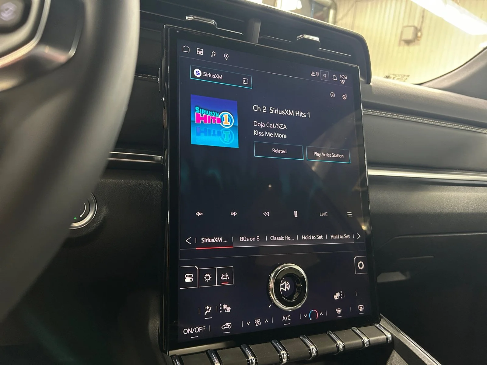 New 2027 Summit White GMC AWD Elevation image 21