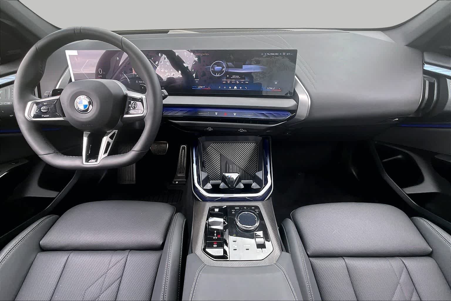 New 2026 Tanzanite Blue II Metallic BMW 30 xDrive image 14