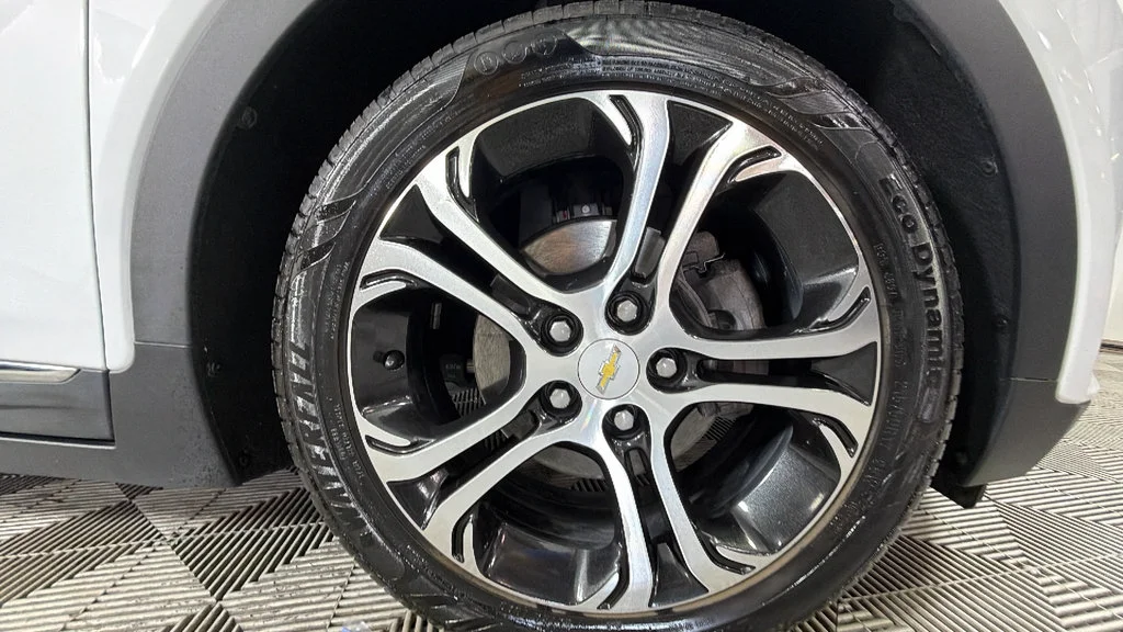 Certified Used 2018 (Includes (TUS) Black grille.) Chevrolet Premier image 38