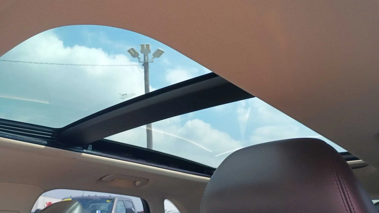 Used 2018 Magnetic Gray Metallic Lincoln Select image 6
