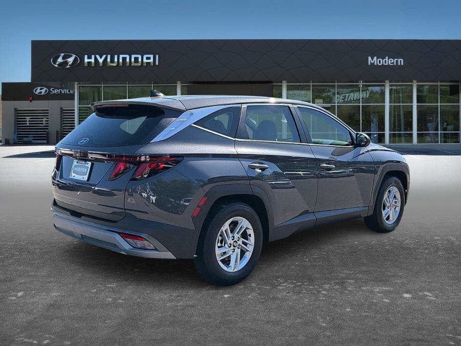 New 2026 Ecotronic Gray Hyundai SE FWD image 4