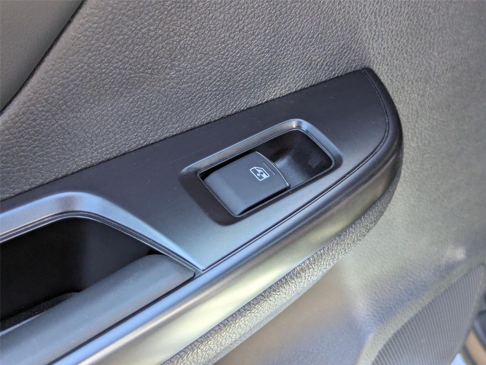 Used 2021 Ice Silver Metallic Subaru  image 26