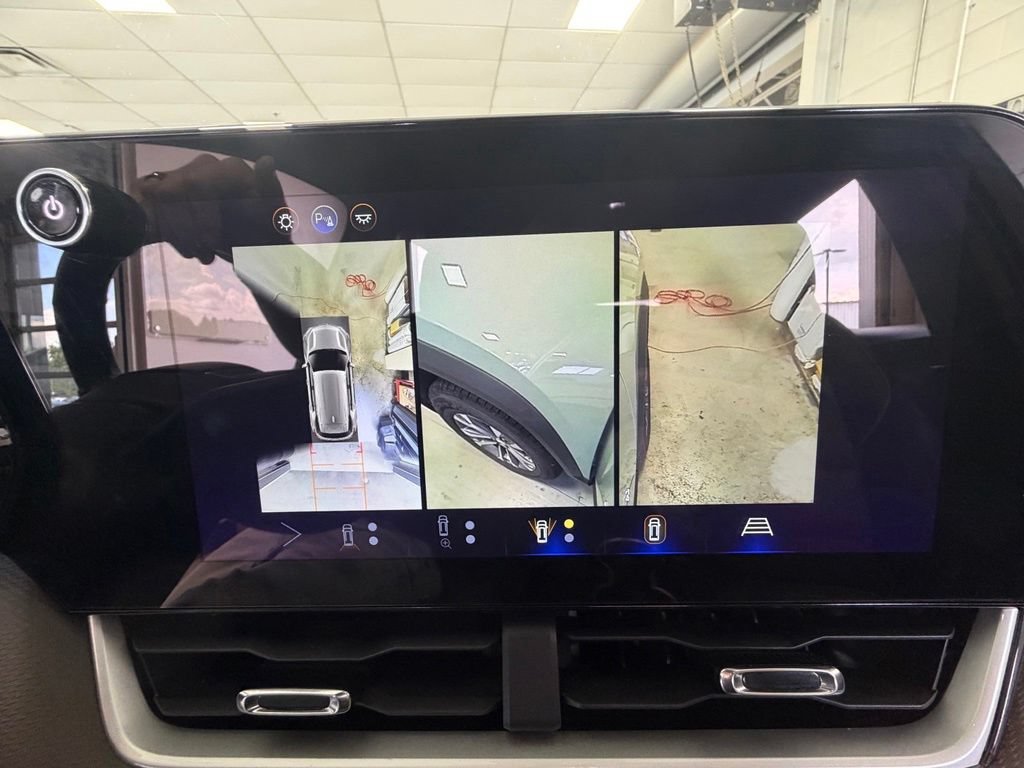 Used 2025 Cacti Green Chevrolet LT image 31