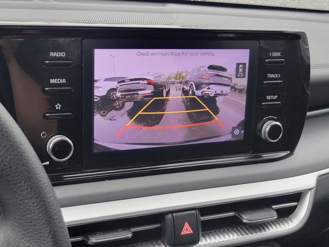 2024 Kia K5 LXS - Photo 18