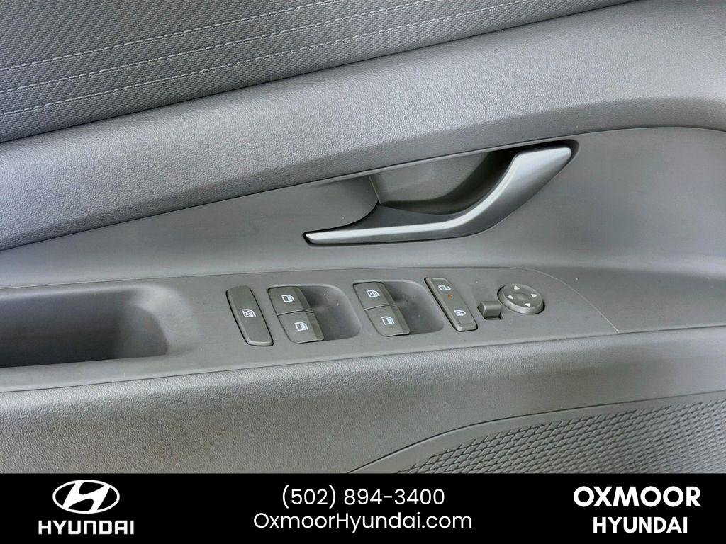 Used 2024 Amazon Gray Hyundai SEL image 18